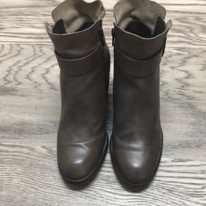 Paul Green heels ankle boots size 4.5